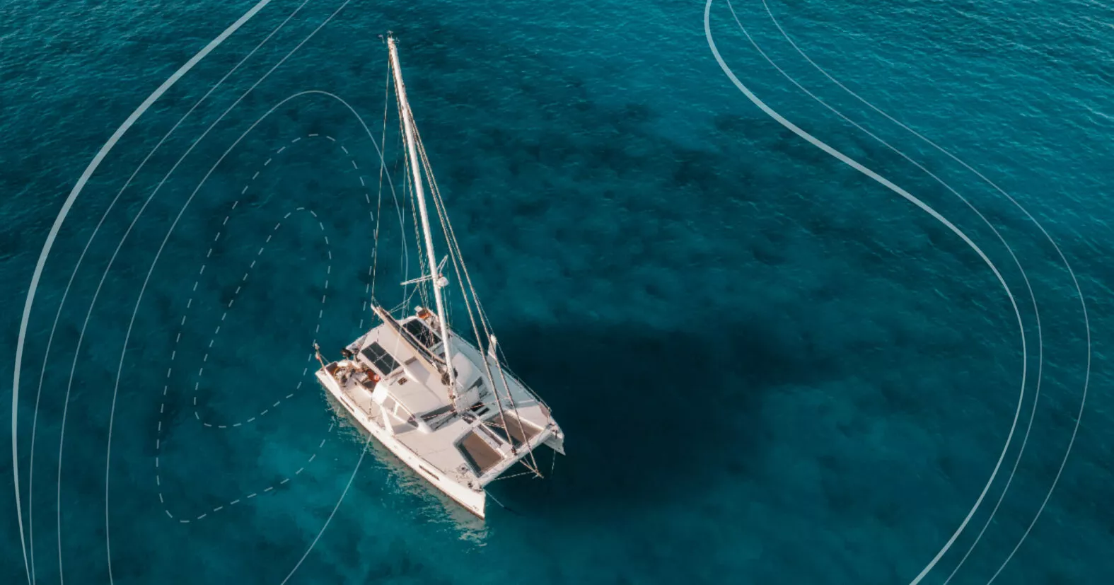 bateau au milieu mer